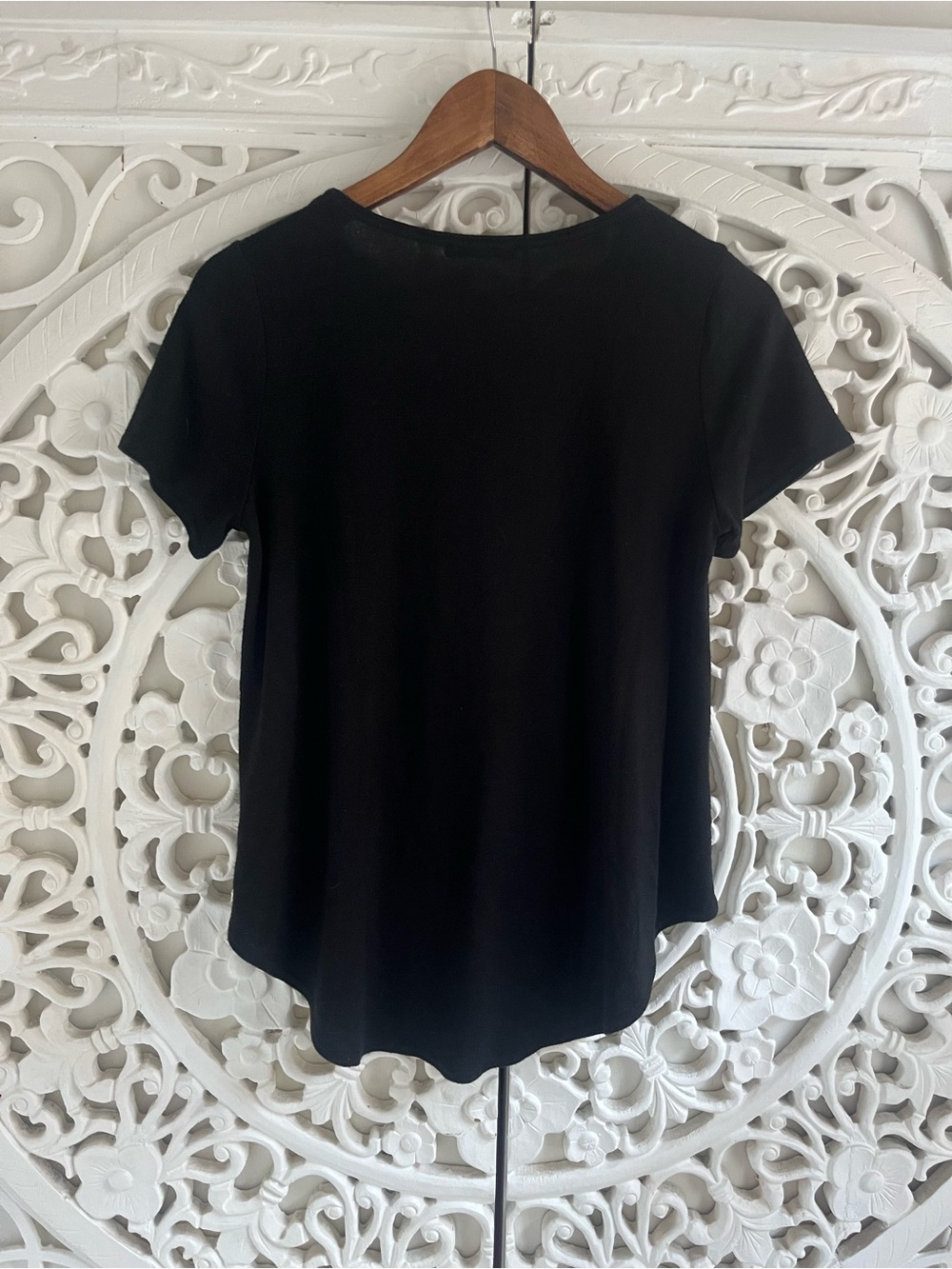 Wilfred Free Black Stretch Knit Short Sleeve Tee Shirt Medium - Picture 2 of 6